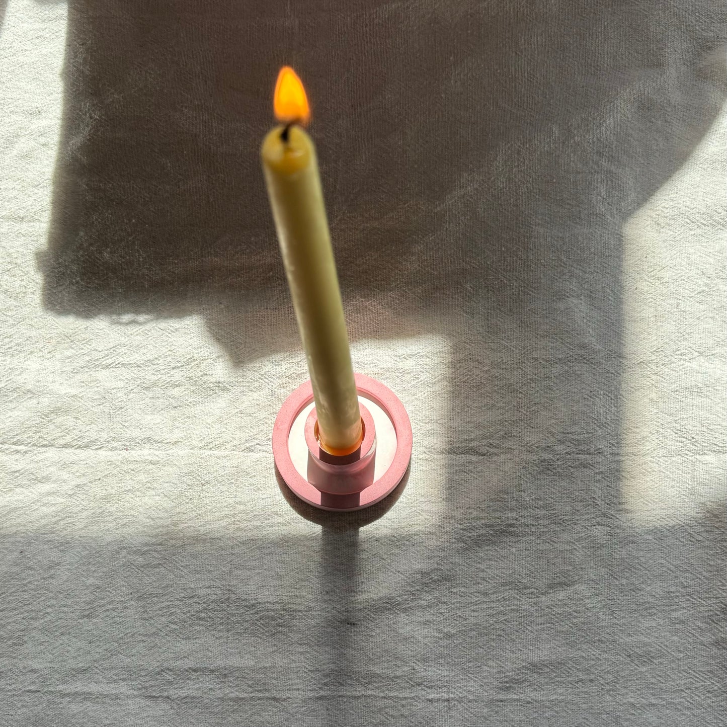 Circle candle holder