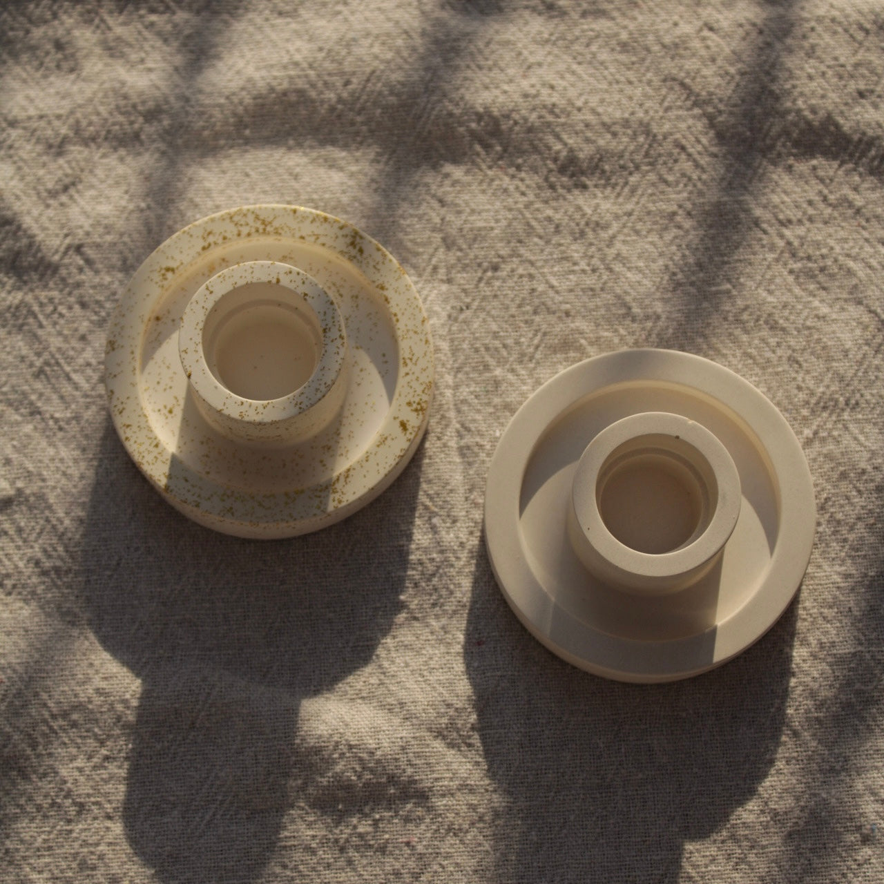 Circle candle holder