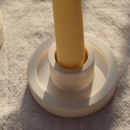 Circle candle holder