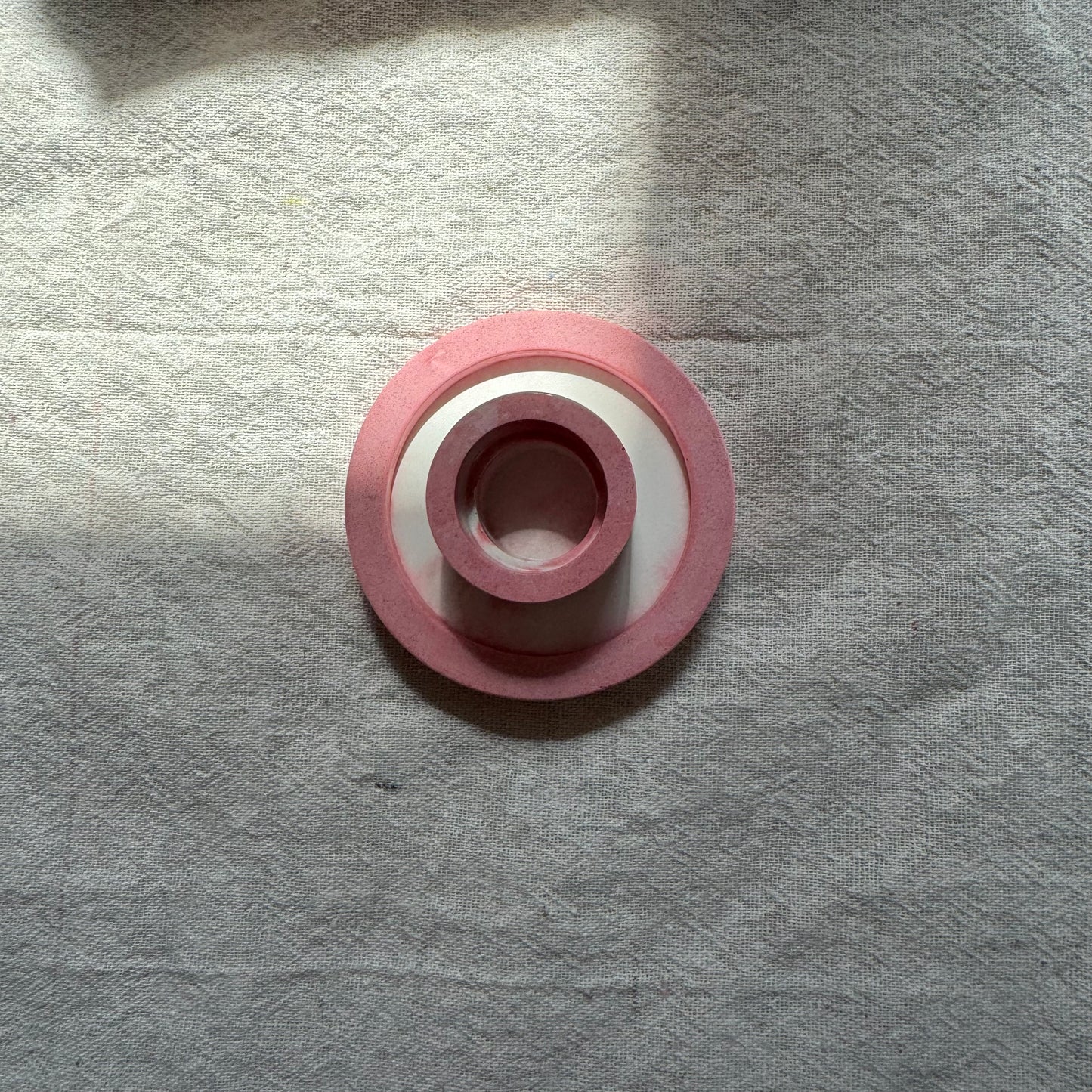 Circle candle holder